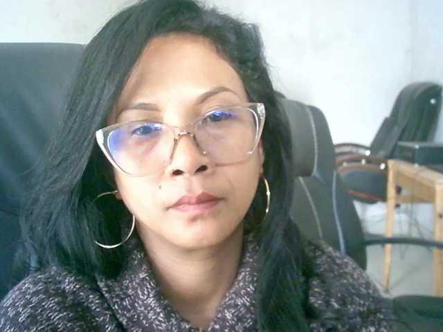 Xmillo live cam on BongaCams