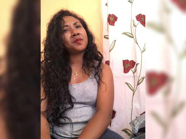 Xmillo live cam on BongaCams