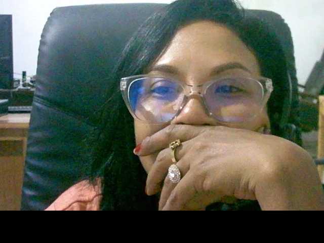 Xmillo live cam on BongaCams