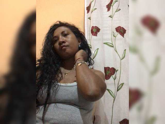 Xmillo live cam on BongaCams