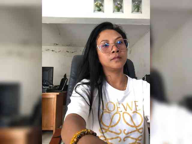Xmillo Live Webcam on BongaCams