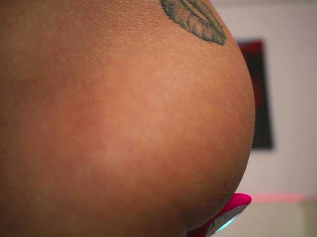 RachelRavee live cam on BongaCams