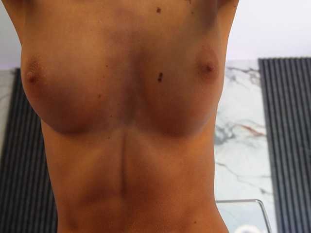 RachelRavee live cam on BongaCams