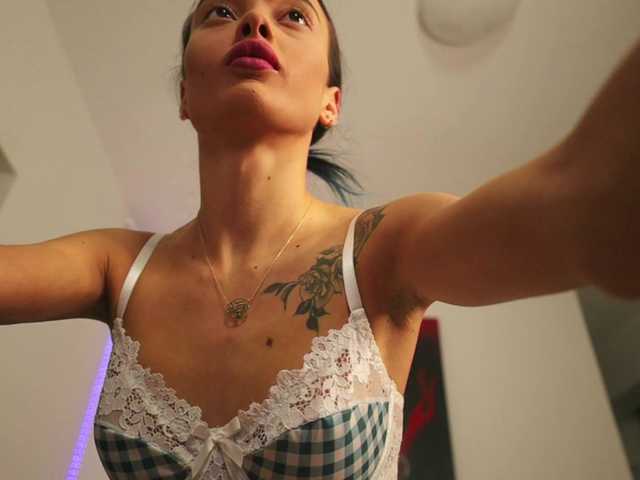 RachelRavee live cam on BongaCams