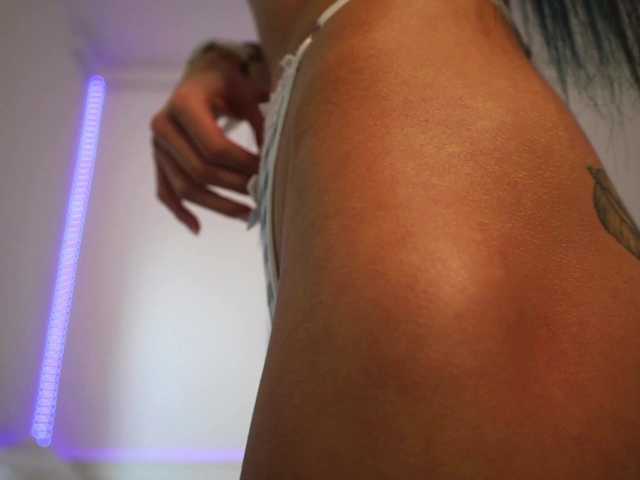 RachelRavee live cam on BongaCams