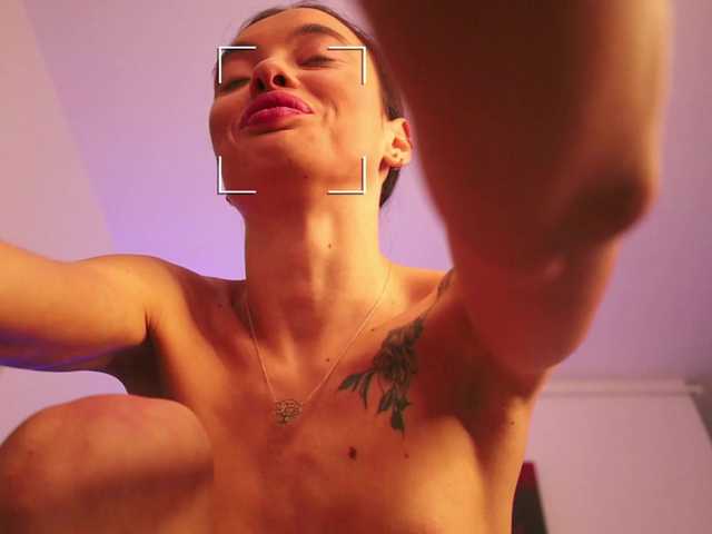 RachelRavee live cam on BongaCams