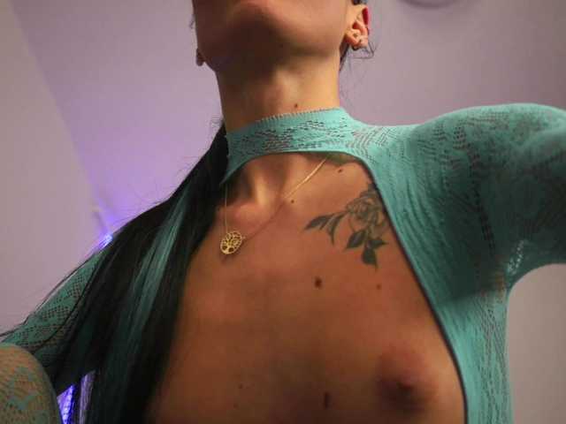 RachelRavee live cam on BongaCams