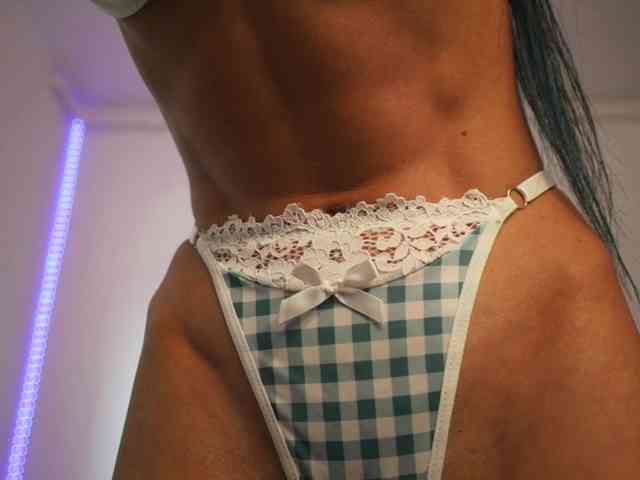 RachelRavee webcam