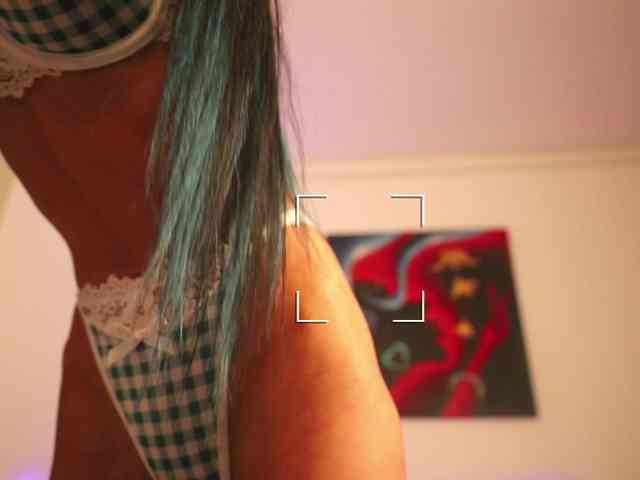 RachelRavee webcam