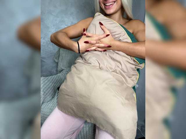 Viki-05 live cam on BongaCams