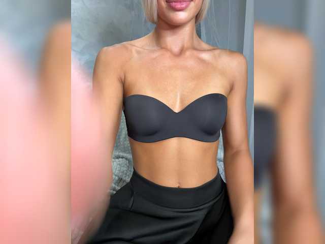 Viki-05 live cam on BongaCams