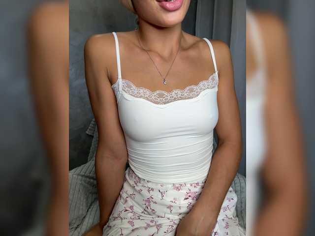 Viki-05 live cam on BongaCams