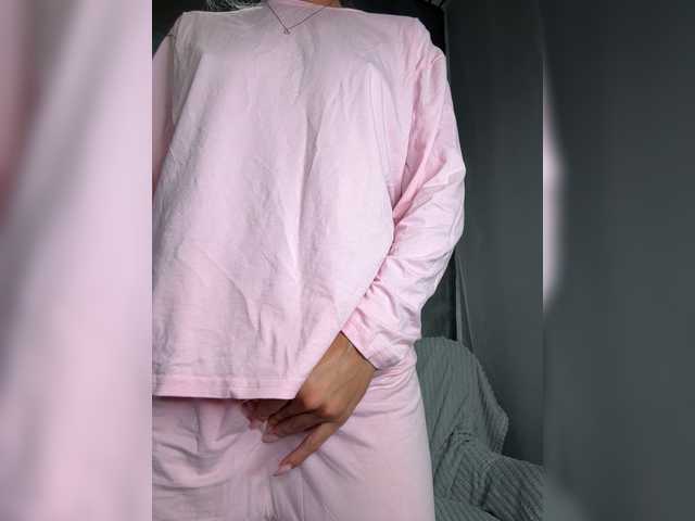 Viki-05 live cam on BongaCams