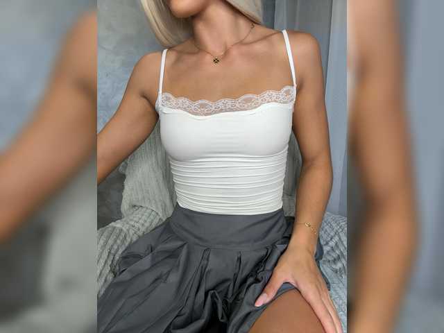 Viki-05 live cam on BongaCams
