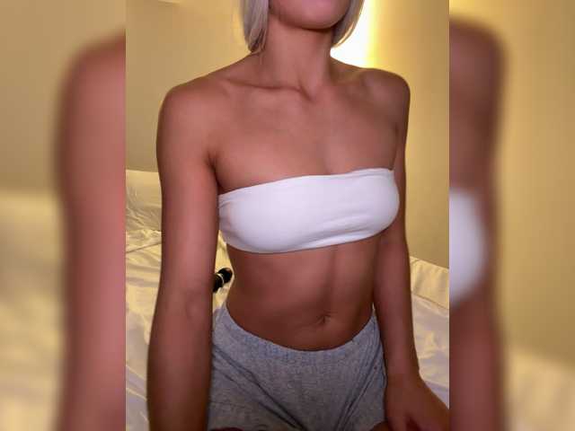 Viki-05 live cam on BongaCams