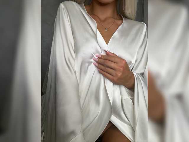 Viki-05 live cam on BongaCams