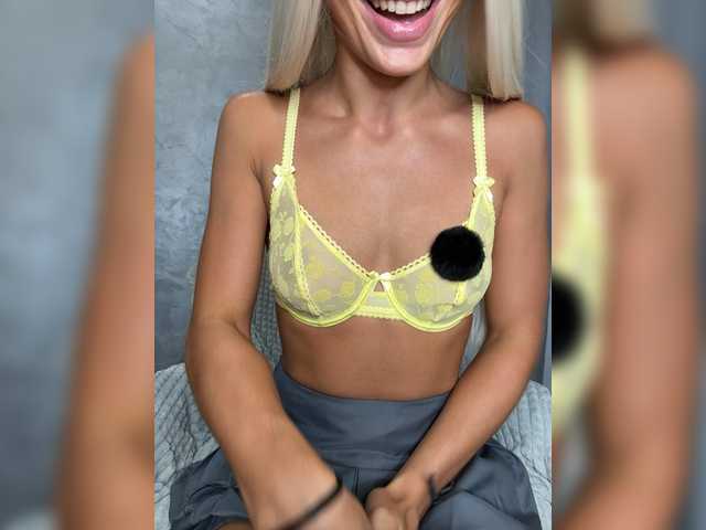 Viki-05 live cam on BongaCams
