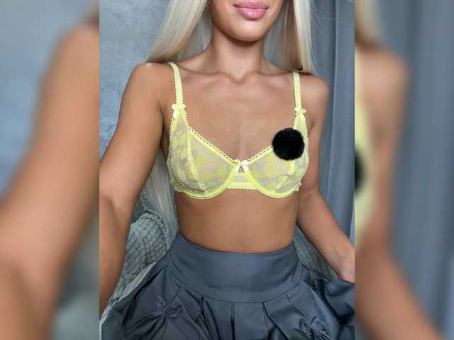 Viki-05 live cam on BongaCams