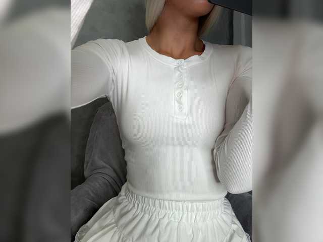 Viki-05 live cam on BongaCams