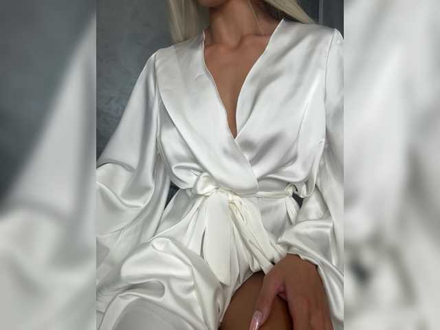 Viki-05 live cam on BongaCams