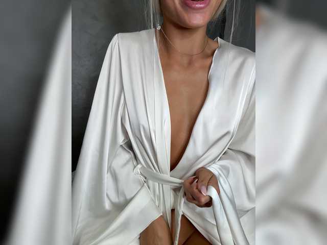 Viki-05 live cam on BongaCams
