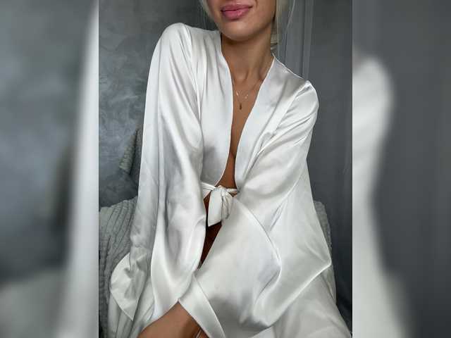 Viki-05 live cam on BongaCams