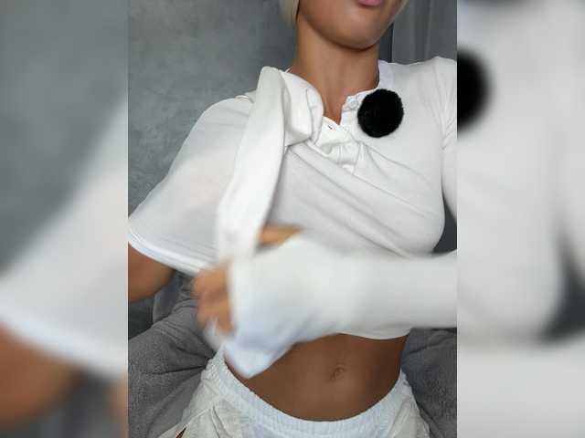 Viki-05 live cam on BongaCams