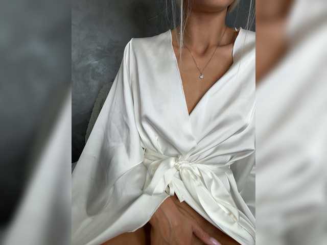 Viki-05 live cam on BongaCams