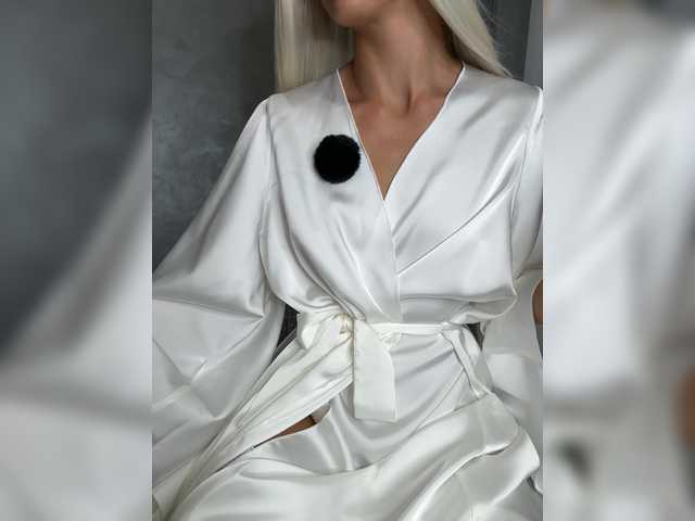 Viki-05 live cam on BongaCams