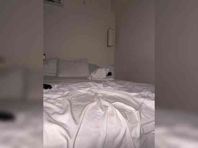Viki-05 Live Webcam on BongaCams