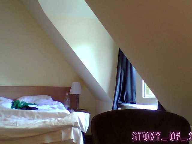 Sarahrose live cam on BongaCams