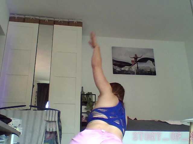 Sarahrose live cam on BongaCams