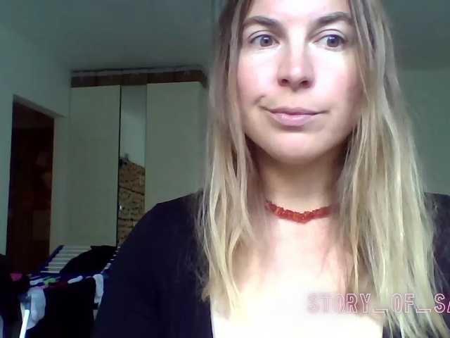 Sarahrose live cam on BongaCams