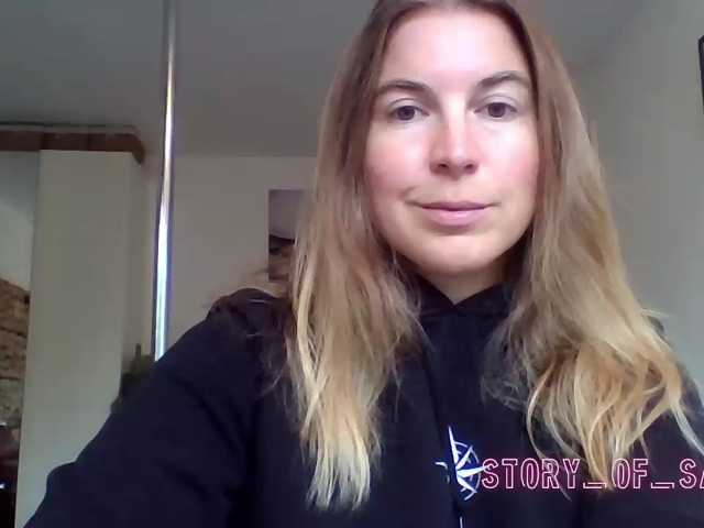 Sarahrose, live now on BongaCams