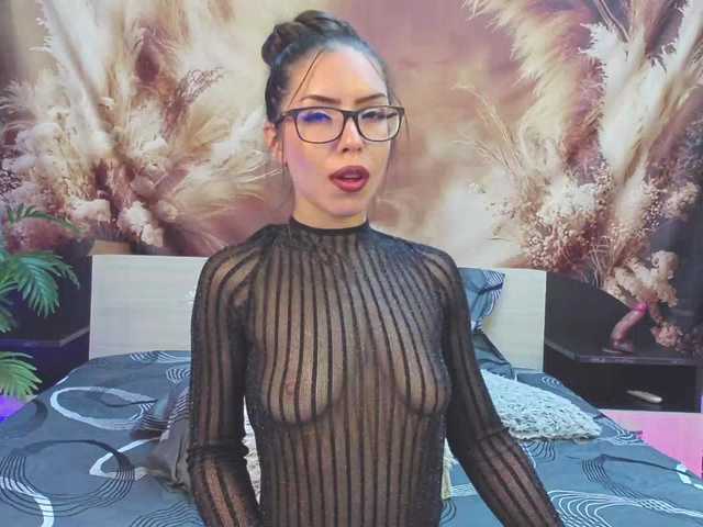 EmaMiller live cam on BongaCams