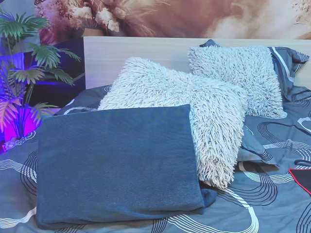 EmaMiller live cam on BongaCams