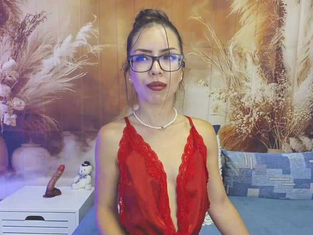 EmaMiller live cam on BongaCams