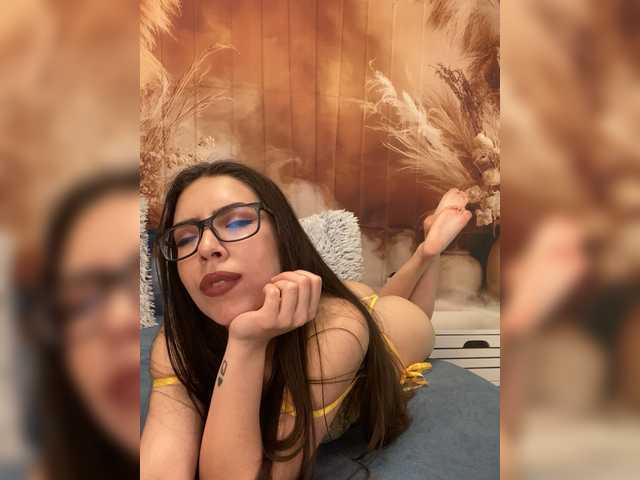 EmaMiller's BongaCams show and profile