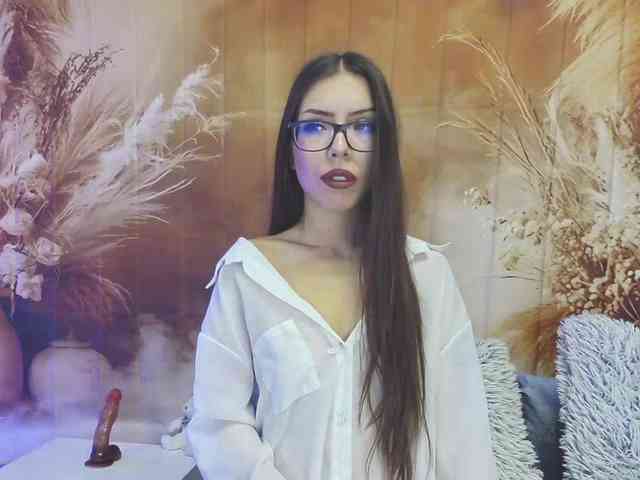 EmaMiller webcam