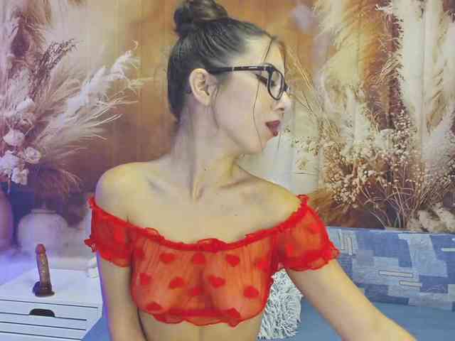EmaMiller webcam