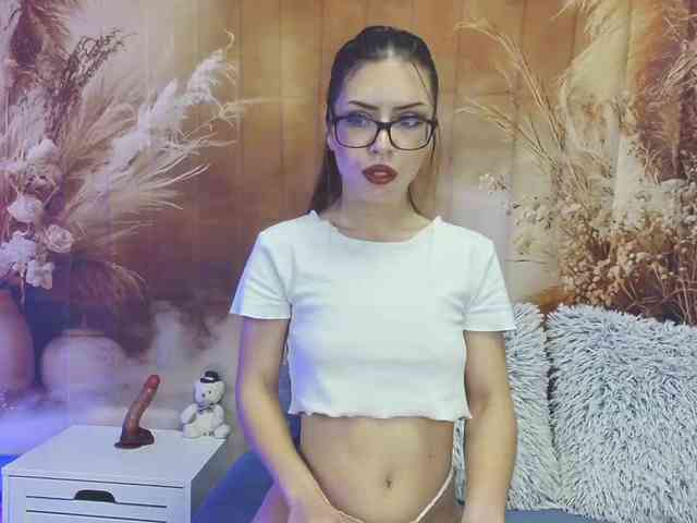 EmaMiller webcam