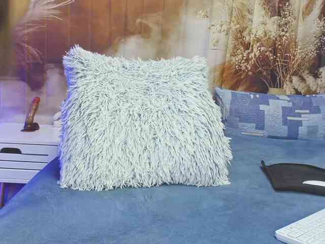 EmaMiller webcam