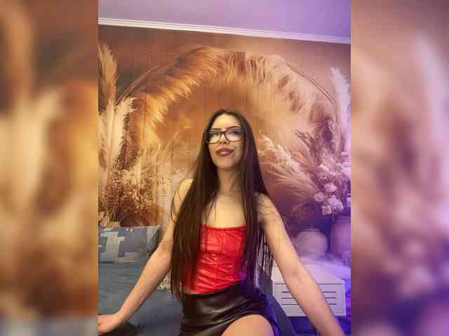 EmaMiller webcam