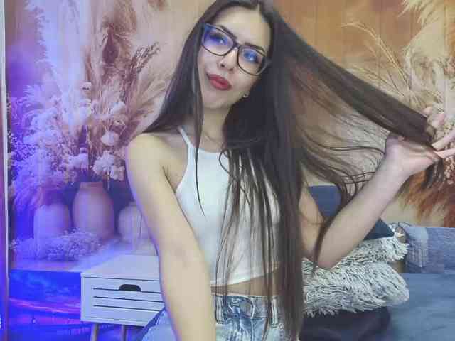 EmaMiller webcam