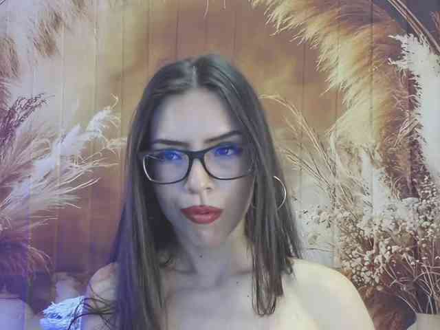 EmaMiller webcam