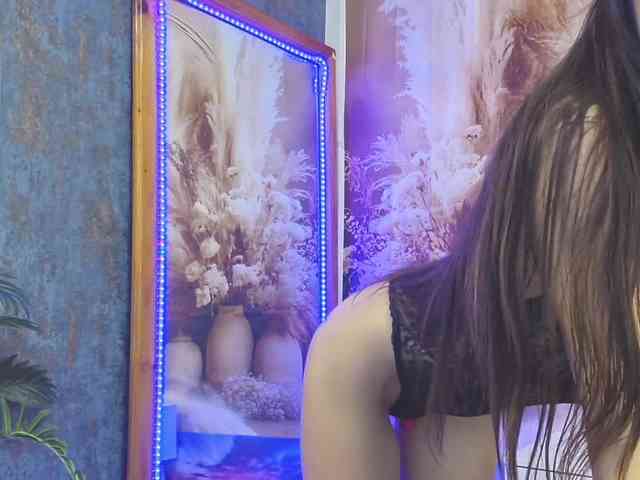 EmaMiller webcam