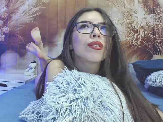 EmaMiller webcam