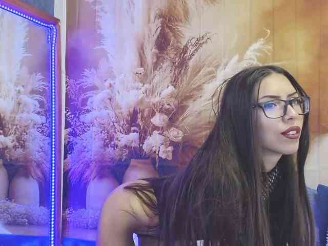 EmaMiller webcam