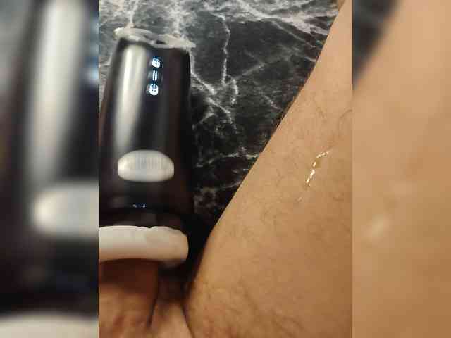 Lacoste555 Live Webcam on BongaCams