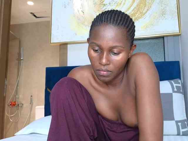 ebonyskinny webcam